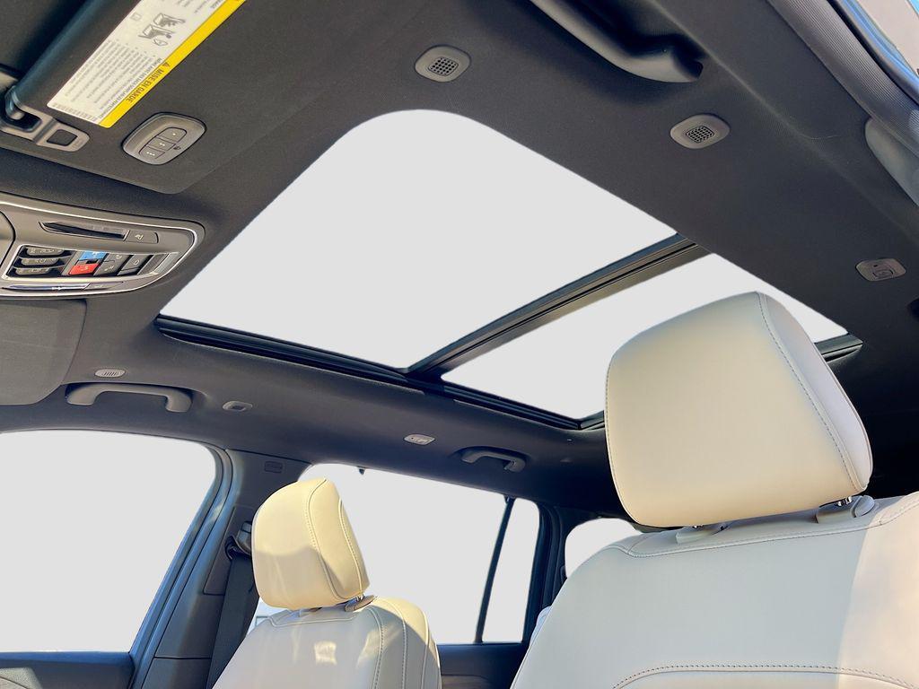 new 2025 Jeep Grand Cherokee L car, priced at $41,998