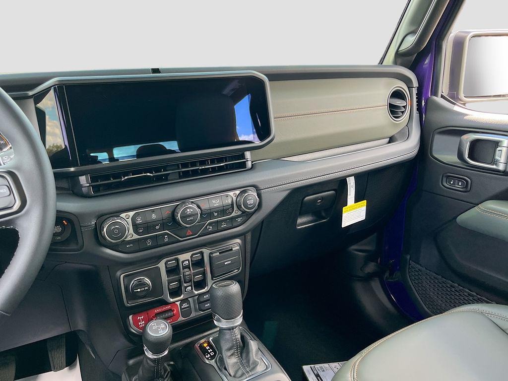 new 2026 Jeep Gladiator car, priced at $61,940