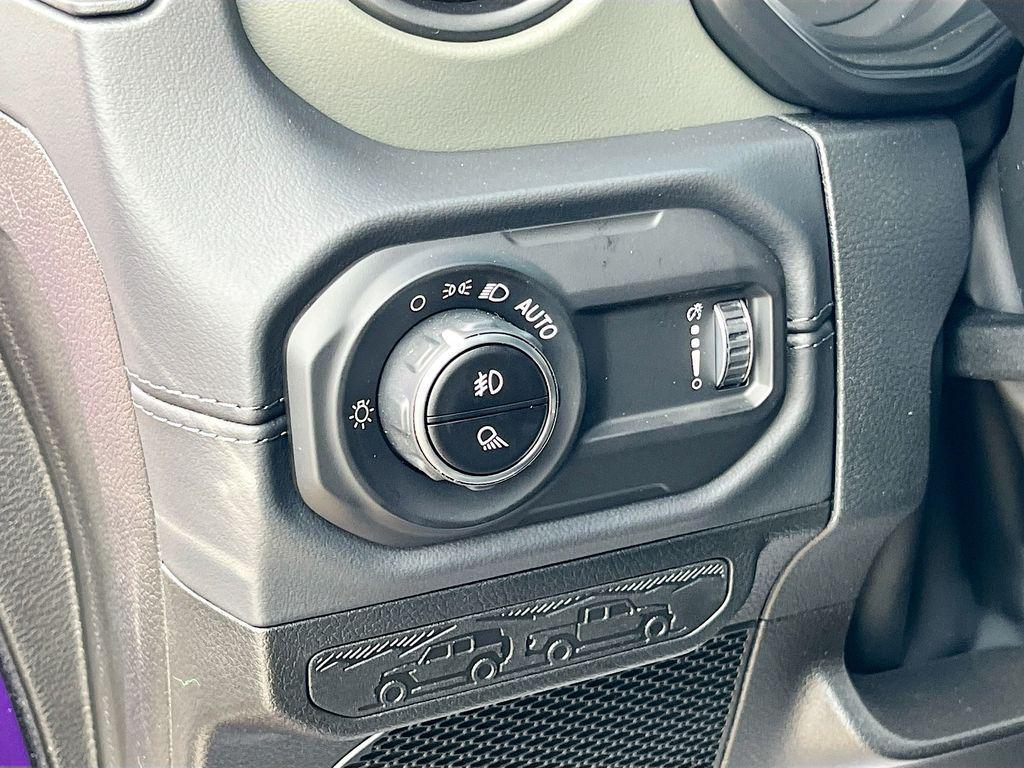 new 2026 Jeep Gladiator car, priced at $61,940