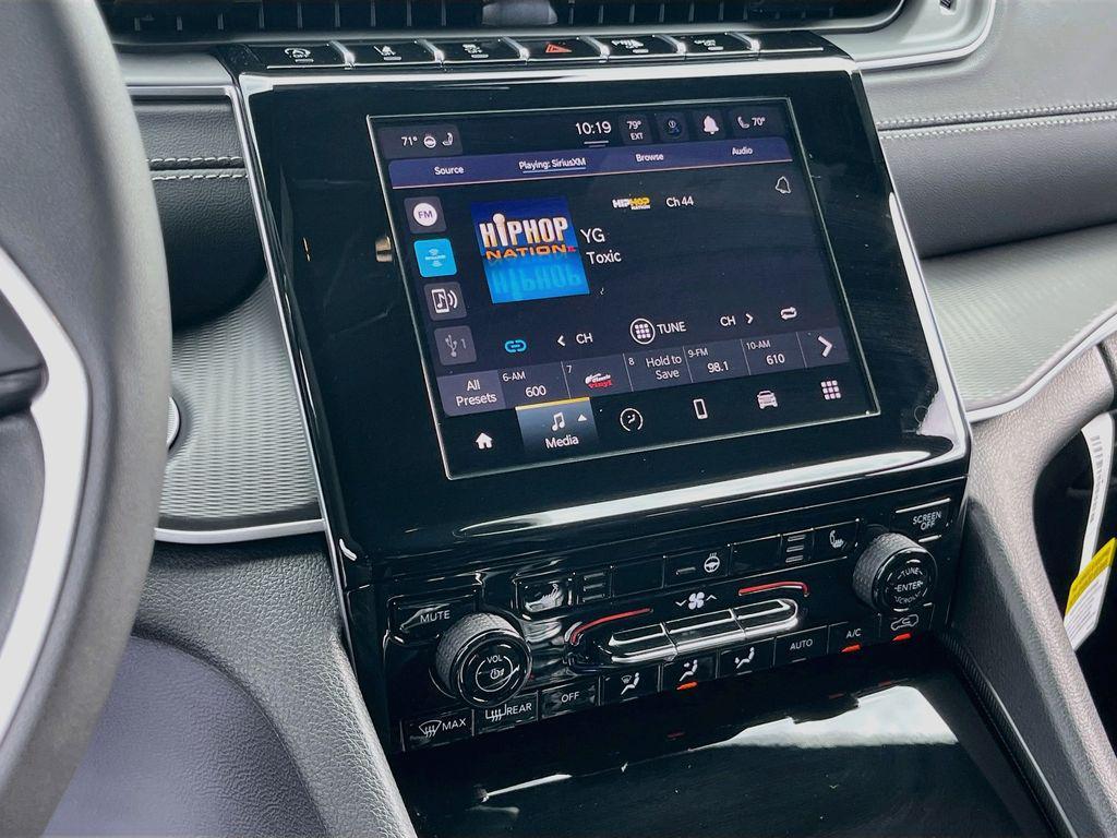 new 2026 Jeep Grand Cherokee car, priced at $46,701