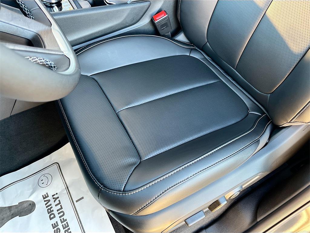 new 2025 Jeep Grand Cherokee car, priced at $43,740