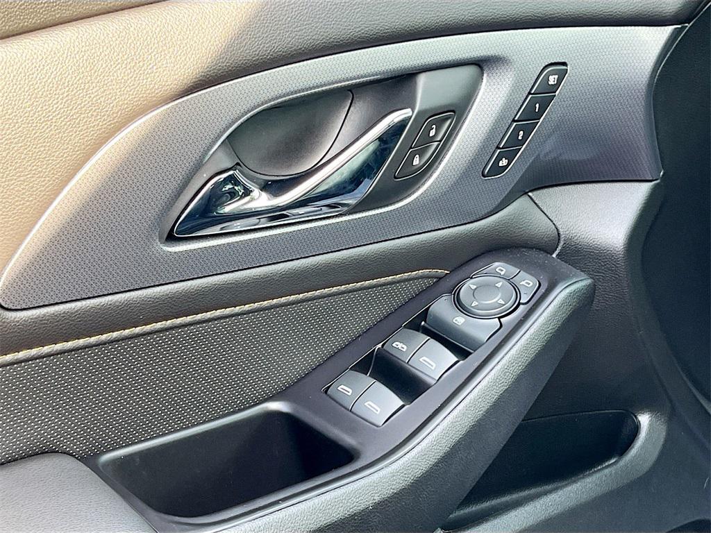 used 2020 Chevrolet Traverse car, priced at $30,991