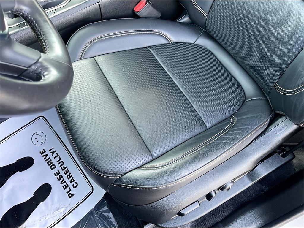 used 2020 Chevrolet Traverse car, priced at $30,991