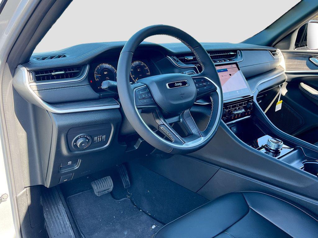 new 2025 Jeep Grand Cherokee L car, priced at $45,067