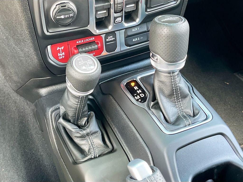 new 2026 Jeep Gladiator car, priced at $59,420