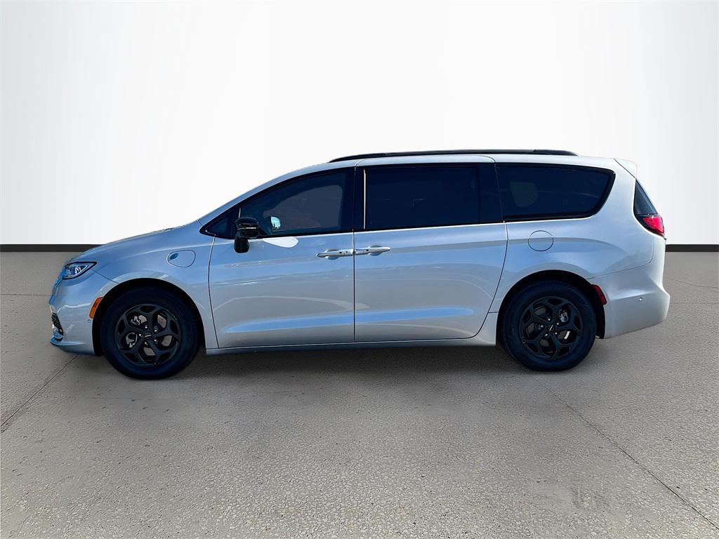 used 2024 Chrysler Pacifica Hybrid car, priced at $33,995