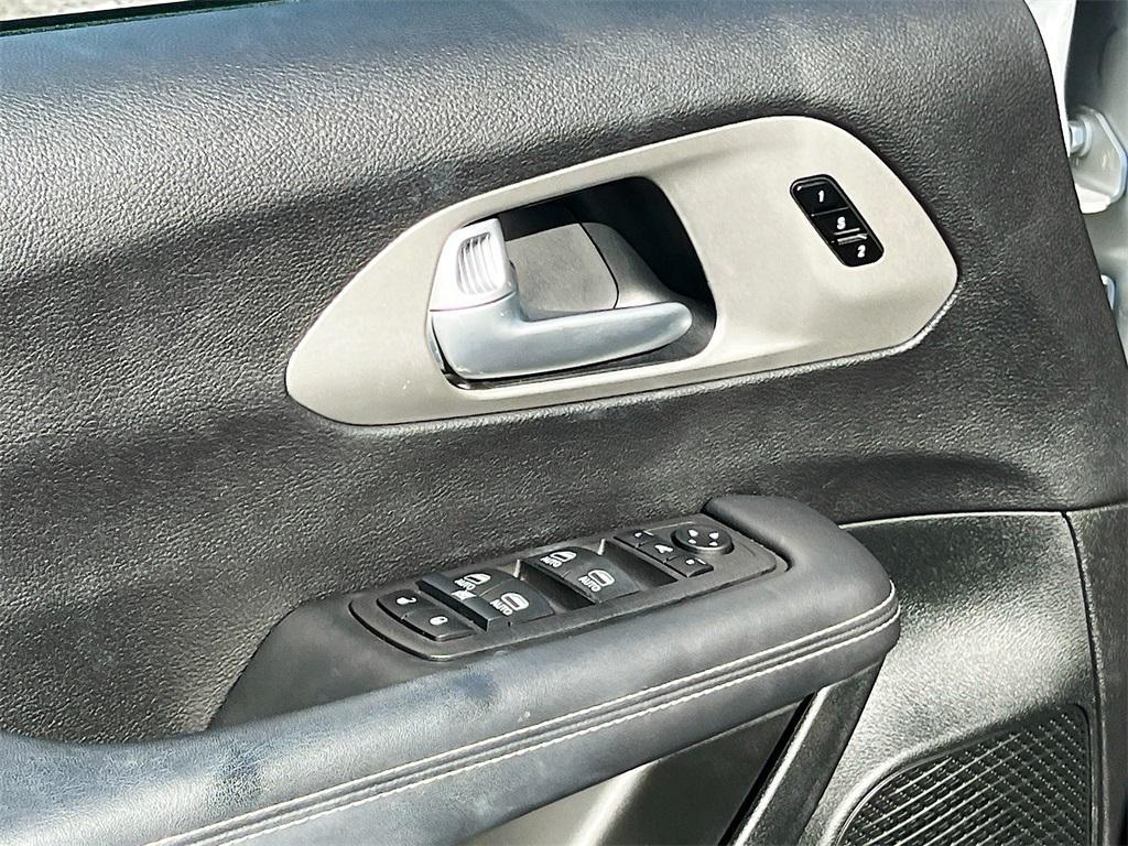 used 2024 Chrysler Pacifica Hybrid car, priced at $33,995