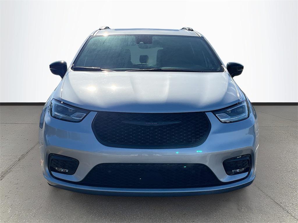 used 2024 Chrysler Pacifica Hybrid car, priced at $33,995