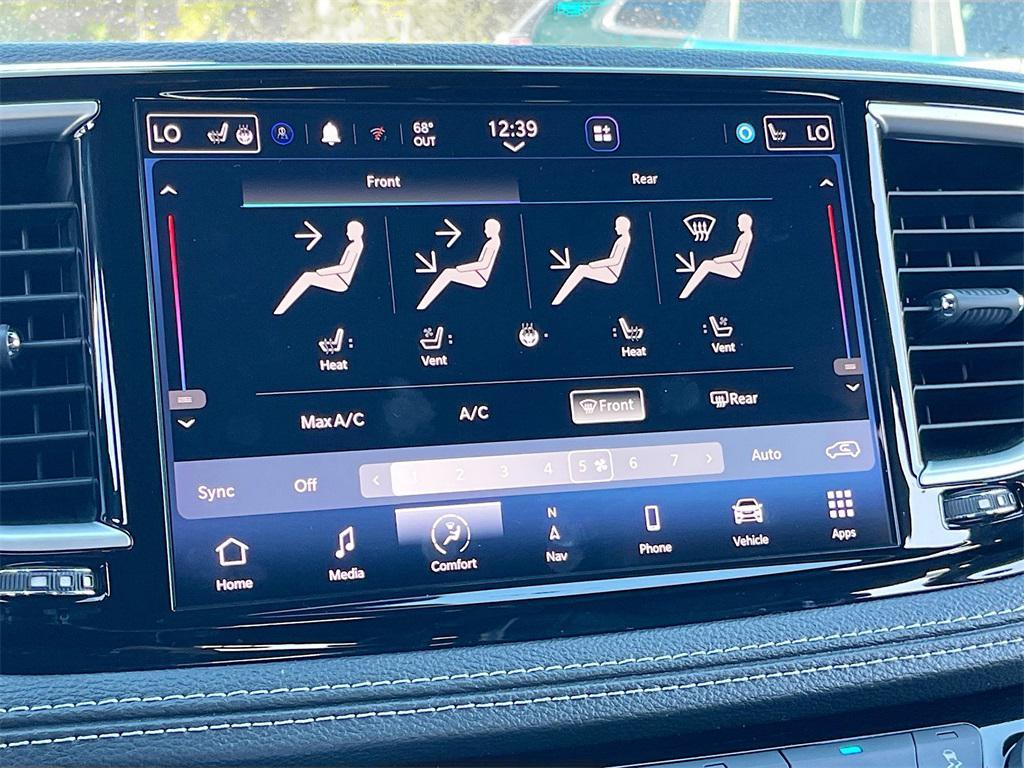 used 2024 Chrysler Pacifica Hybrid car, priced at $33,995