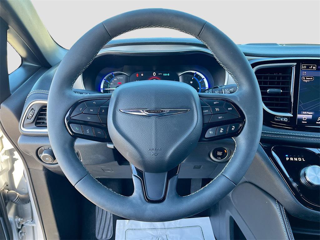 used 2024 Chrysler Pacifica Hybrid car, priced at $33,995