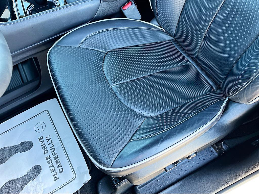 used 2024 Chrysler Pacifica Hybrid car, priced at $33,995