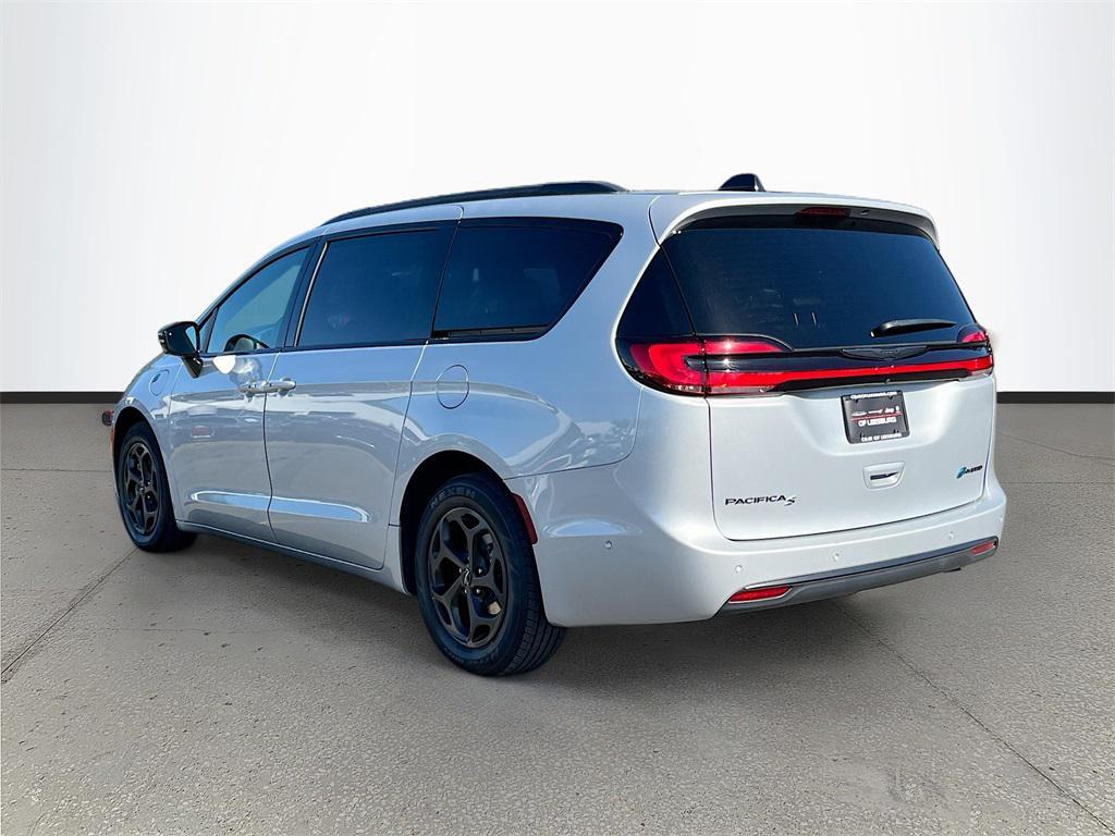 used 2024 Chrysler Pacifica Hybrid car, priced at $33,995