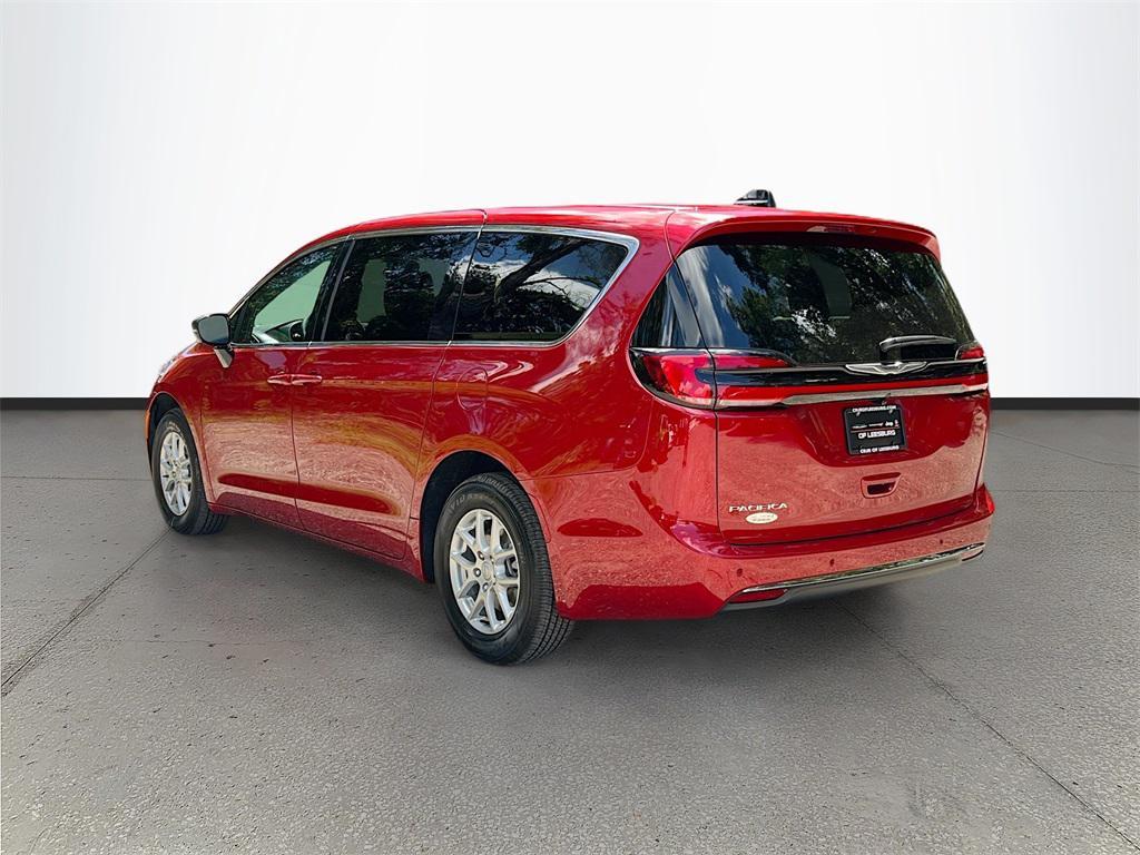 new 2026 Chrysler Pacifica car, priced at $36,036
