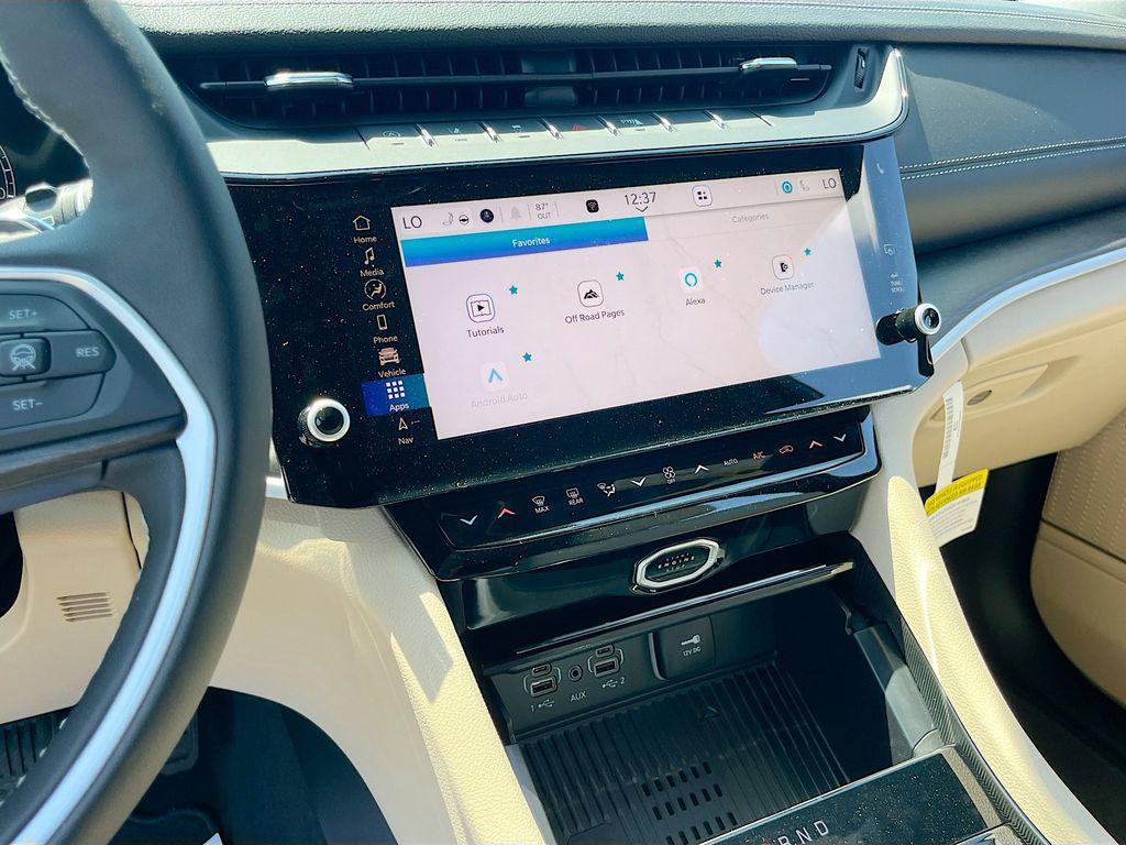 new 2026 Jeep Grand Cherokee car, priced at $47,559