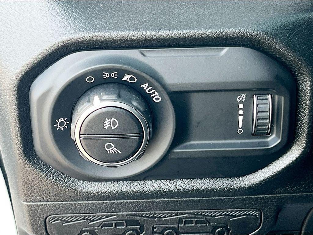 new 2025 Jeep Gladiator car, priced at $51,499