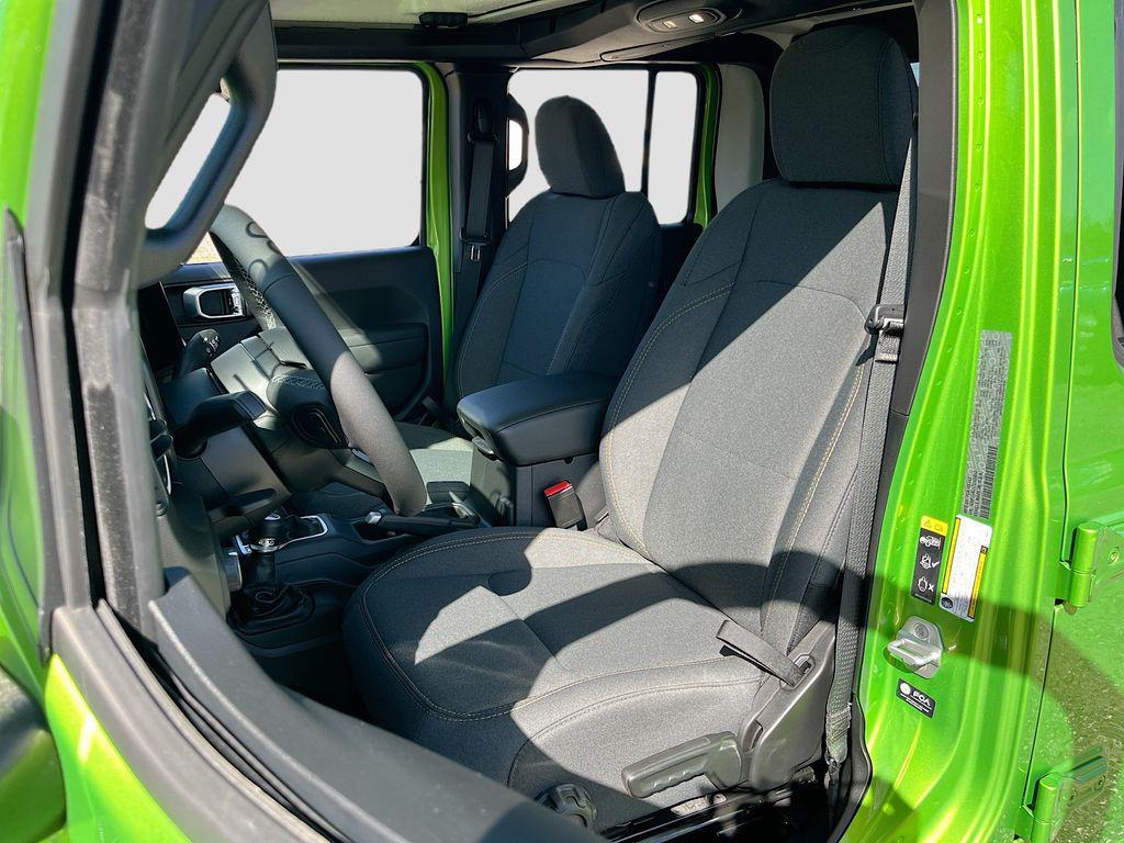 new 2026 Jeep Gladiator car, priced at $46,919