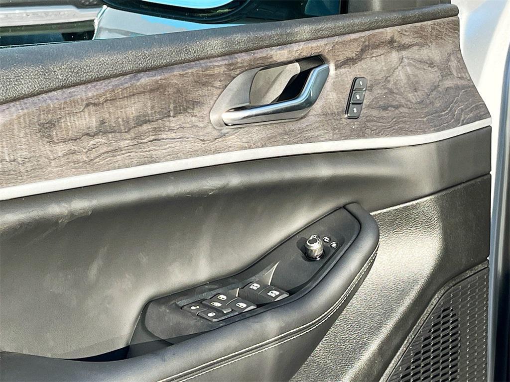 new 2025 Jeep Grand Cherokee car, priced at $43,740