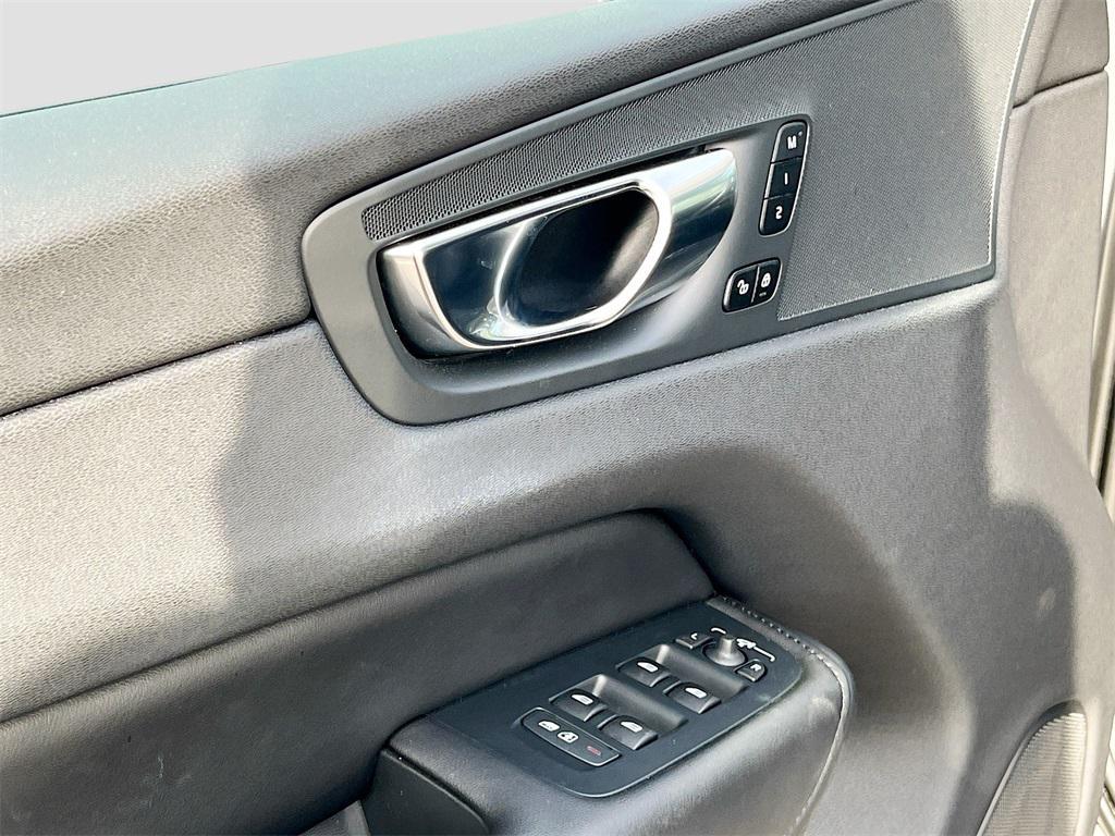 used 2025 Volvo XC60 car, priced at $34,059