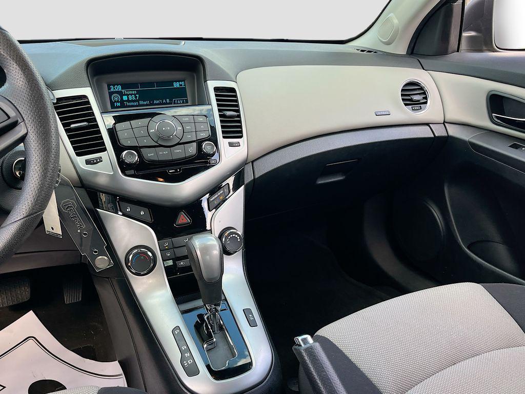 used 2013 Chevrolet Cruze car, priced at $7,658