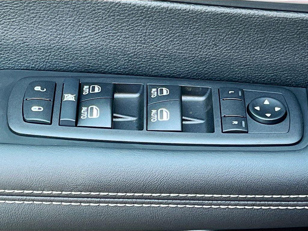 new 2026 Chrysler Pacifica car, priced at $38,822