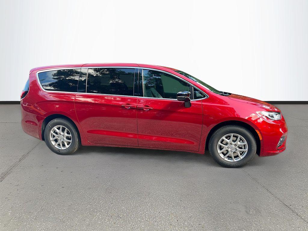 new 2026 Chrysler Pacifica car, priced at $38,822