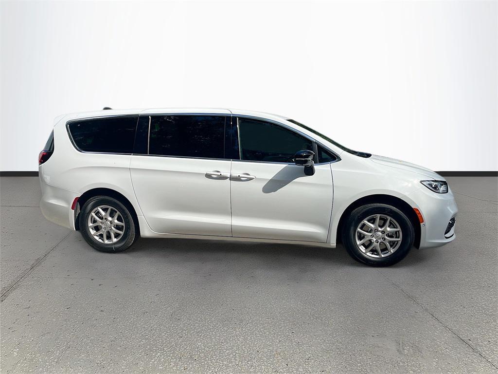 new 2026 Chrysler Pacifica car, priced at $44,836