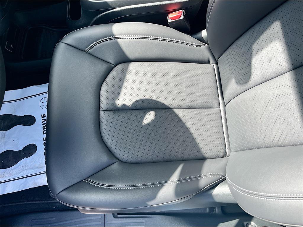 new 2026 Chrysler Pacifica car, priced at $44,836