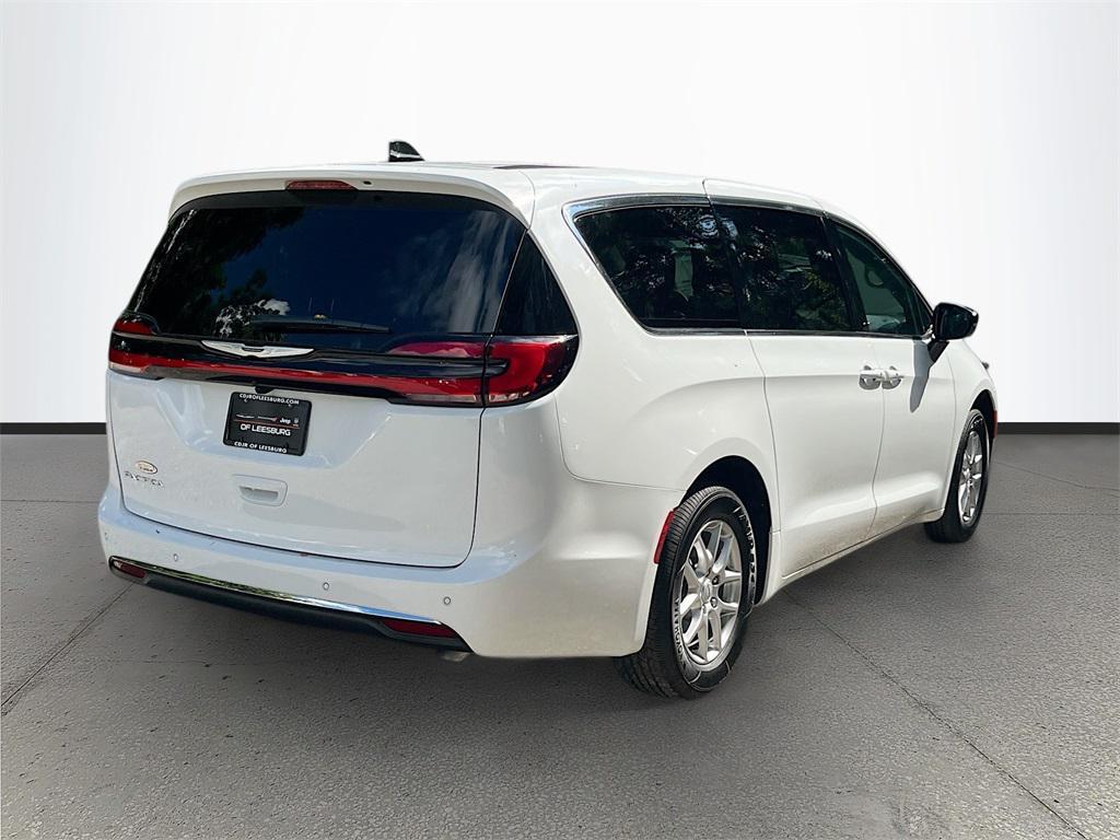 new 2026 Chrysler Pacifica car, priced at $44,836