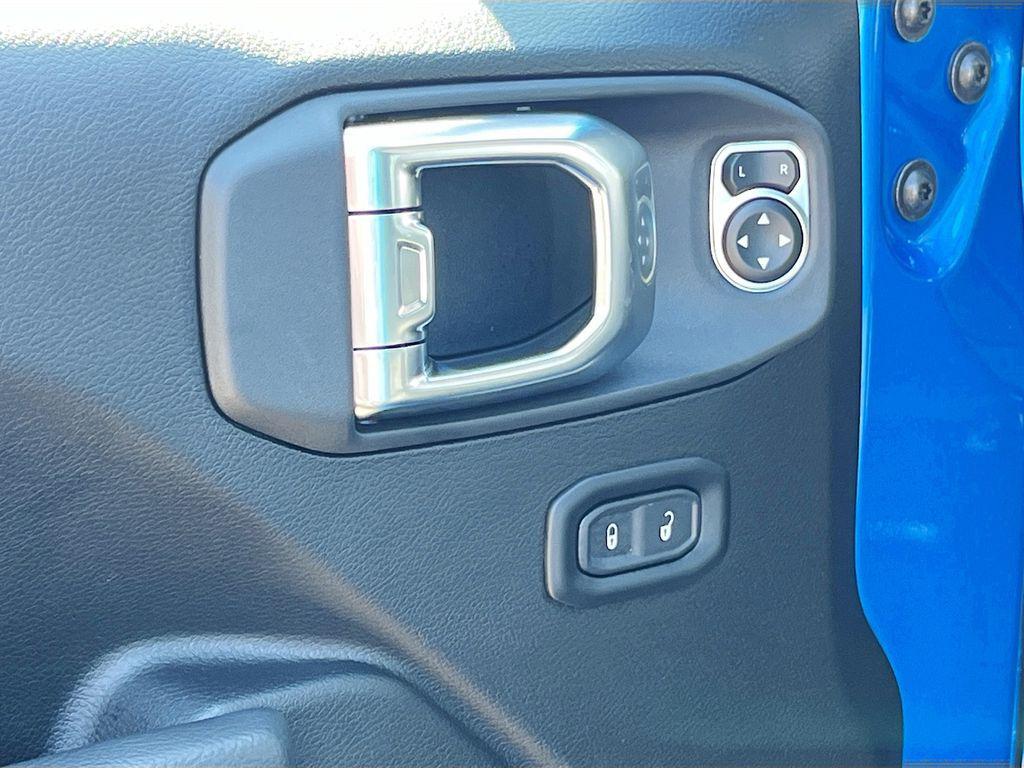 new 2026 Jeep Gladiator car, priced at $45,967