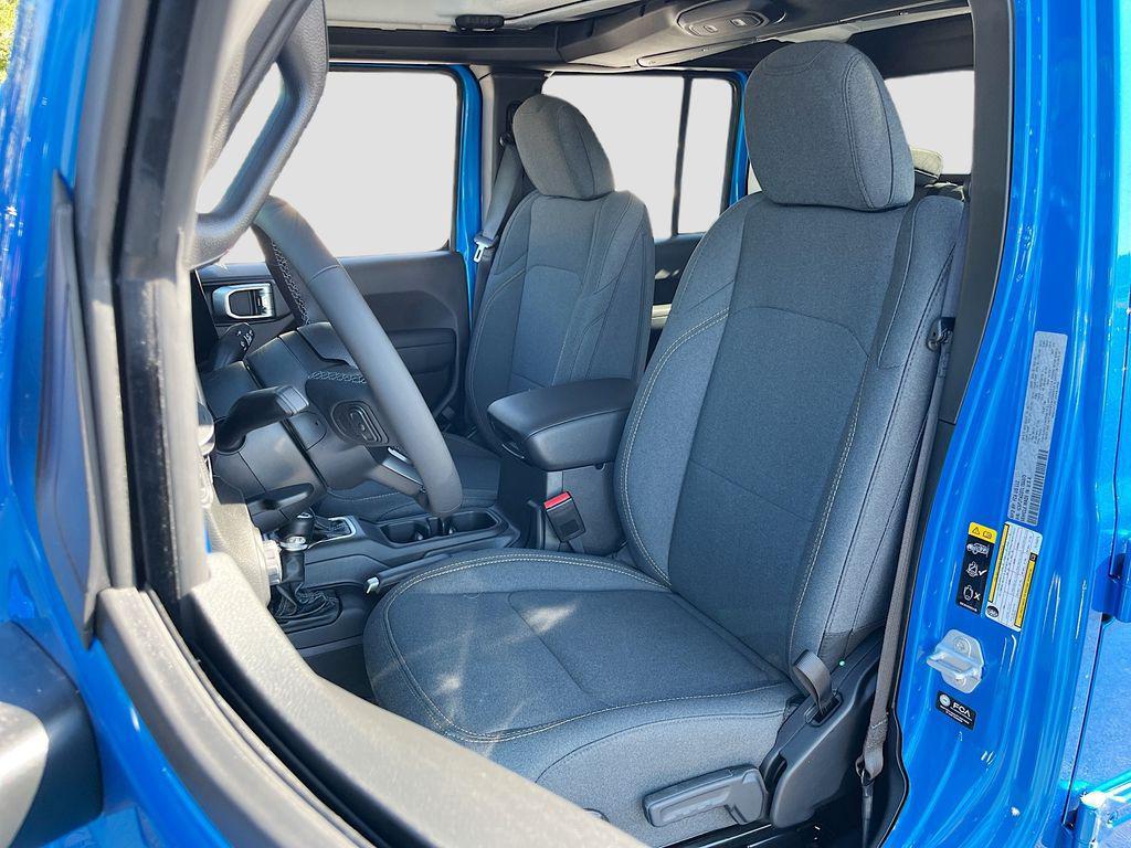 new 2026 Jeep Gladiator car, priced at $45,967