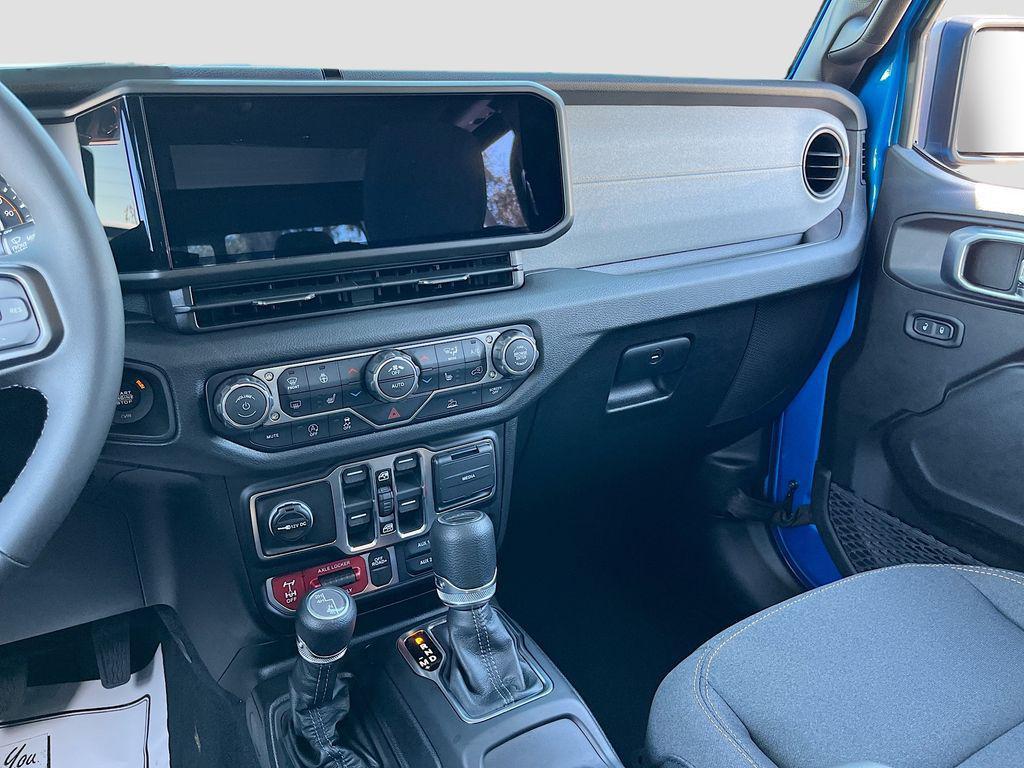 new 2026 Jeep Gladiator car, priced at $45,967