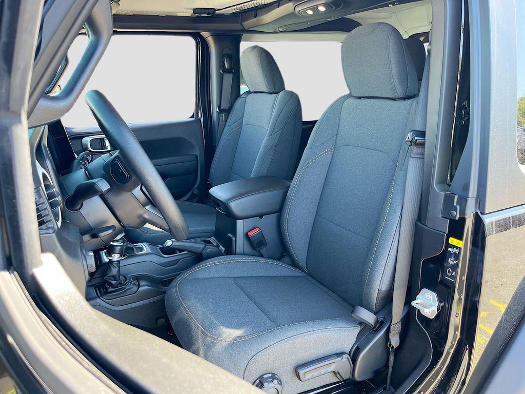 new 2026 Jeep Wrangler car, priced at $52,667