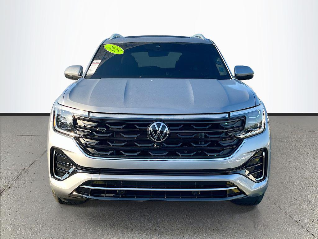 used 2025 Volkswagen Atlas car, priced at $43,835