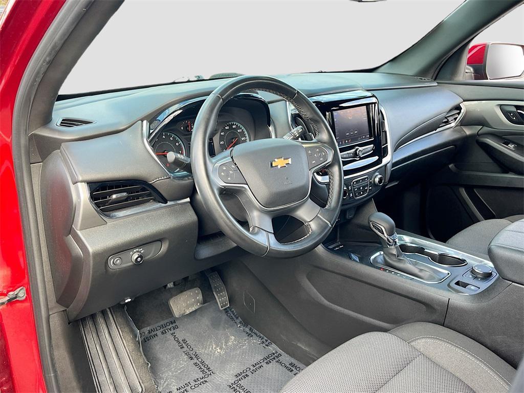 used 2023 Chevrolet Traverse car, priced at $23,559
