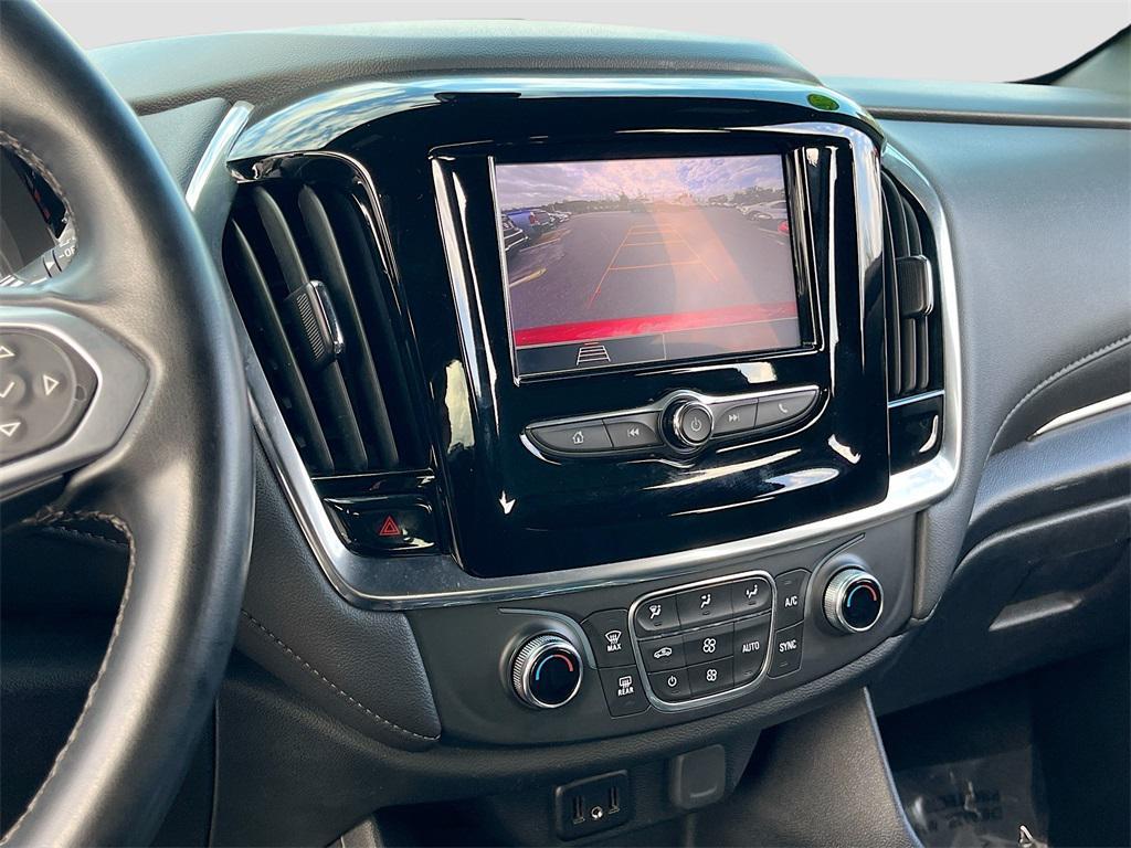 used 2023 Chevrolet Traverse car, priced at $23,559