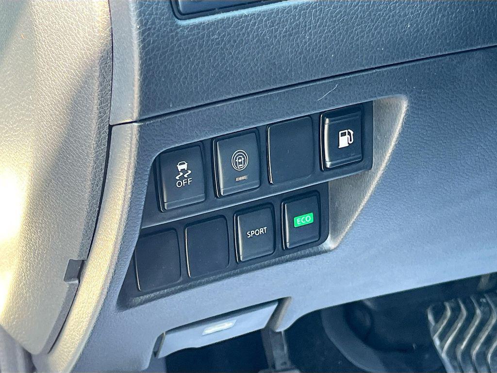 used 2020 Nissan Rogue car, priced at $11,300