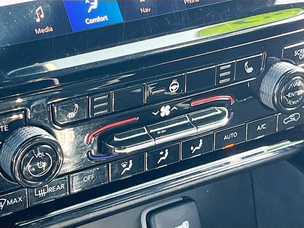 used 2025 Jeep Grand Cherokee L car, priced at $39,668