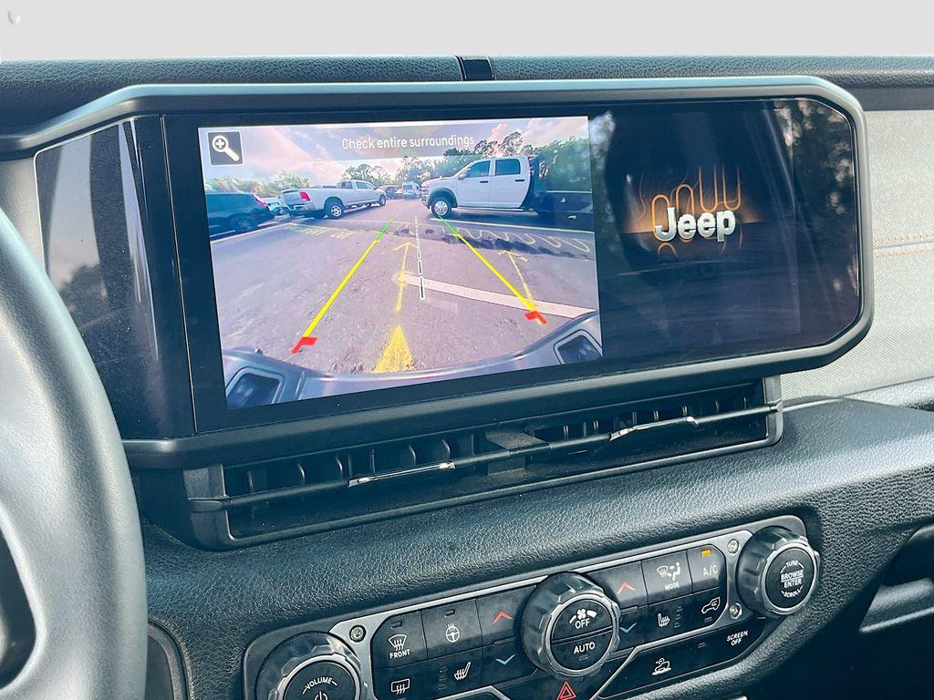 used 2024 Jeep Gladiator car, priced at $35,876