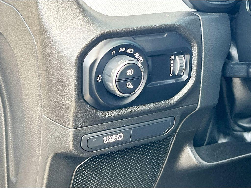 used 2024 Jeep Gladiator car, priced at $35,876