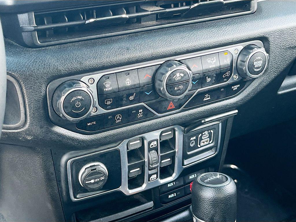 used 2024 Jeep Gladiator car, priced at $35,876