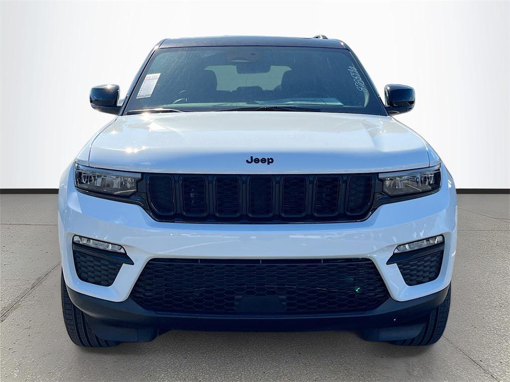 new 2025 Jeep Grand Cherokee car, priced at $41,922