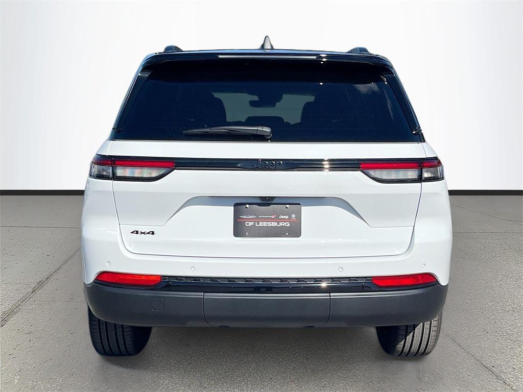 new 2025 Jeep Grand Cherokee car, priced at $41,922