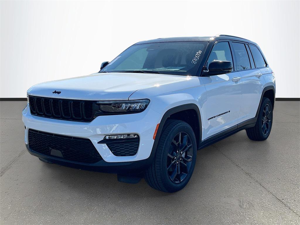new 2025 Jeep Grand Cherokee car, priced at $41,922