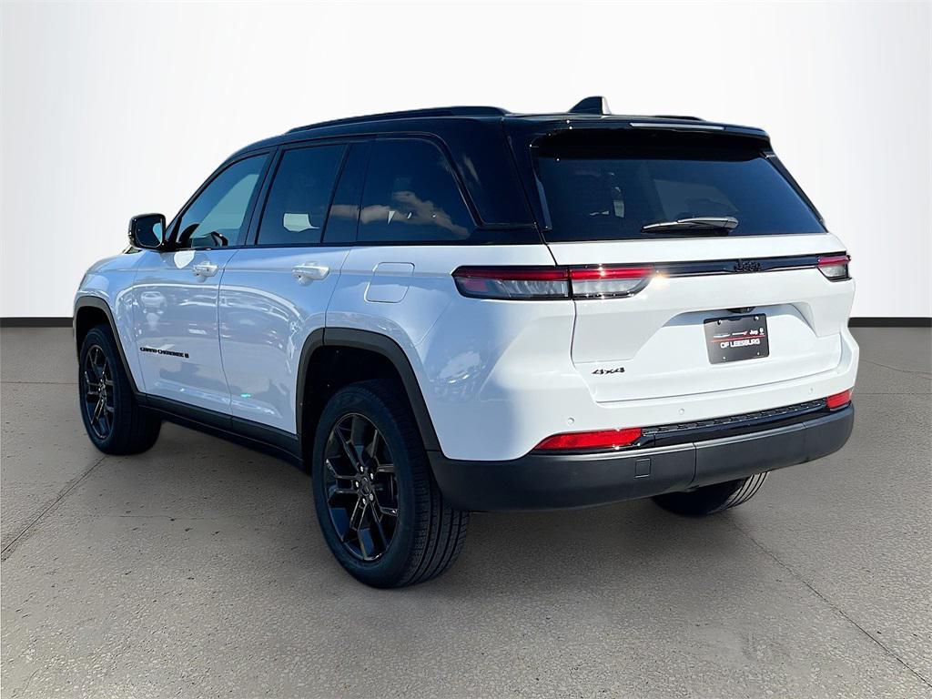 new 2025 Jeep Grand Cherokee car, priced at $41,922