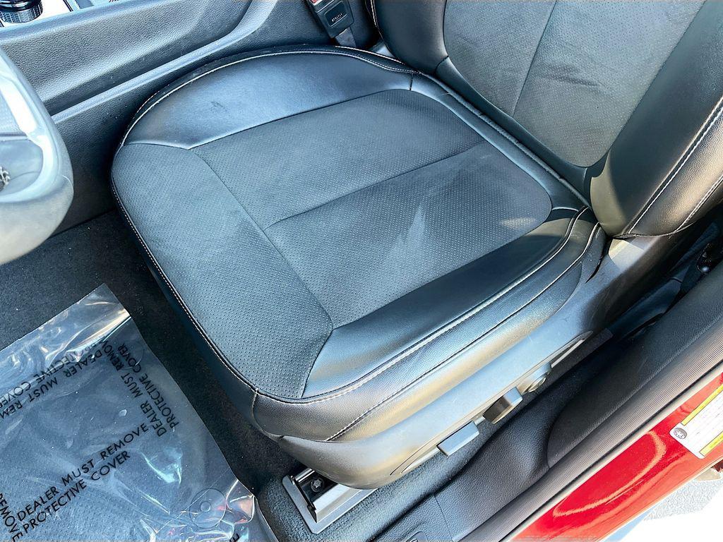 used 2025 Jeep Grand Cherokee car, priced at $34,591