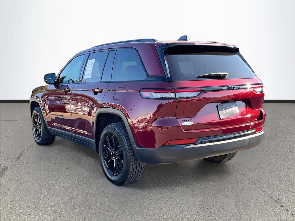 used 2025 Jeep Grand Cherokee car, priced at $34,591