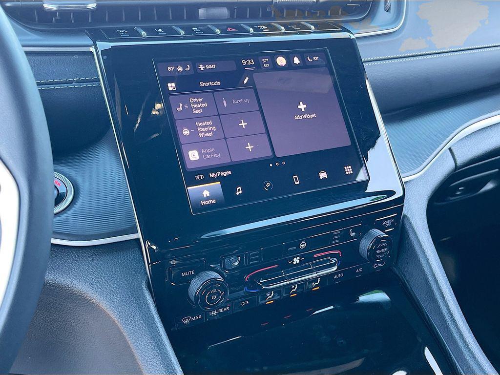 used 2025 Jeep Grand Cherokee car, priced at $34,591