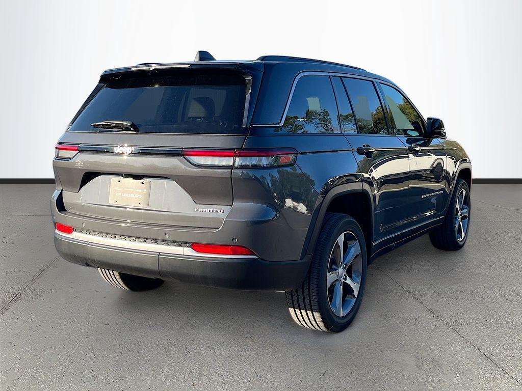 new 2026 Jeep Grand Cherokee car, priced at $41,722