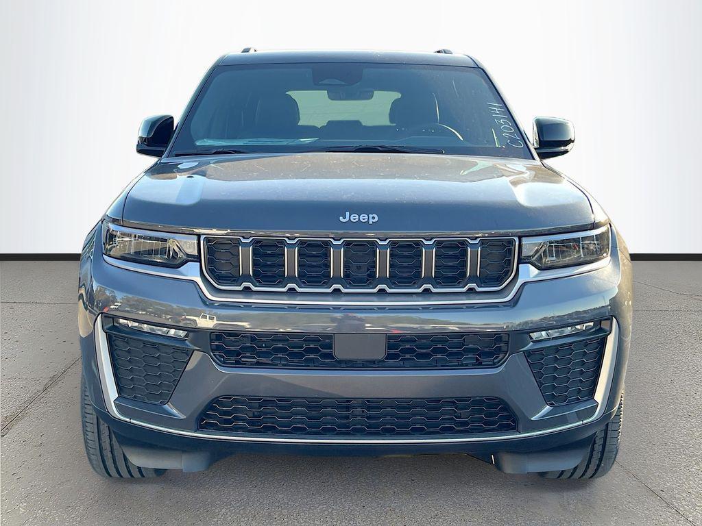 new 2026 Jeep Grand Cherokee car, priced at $41,722