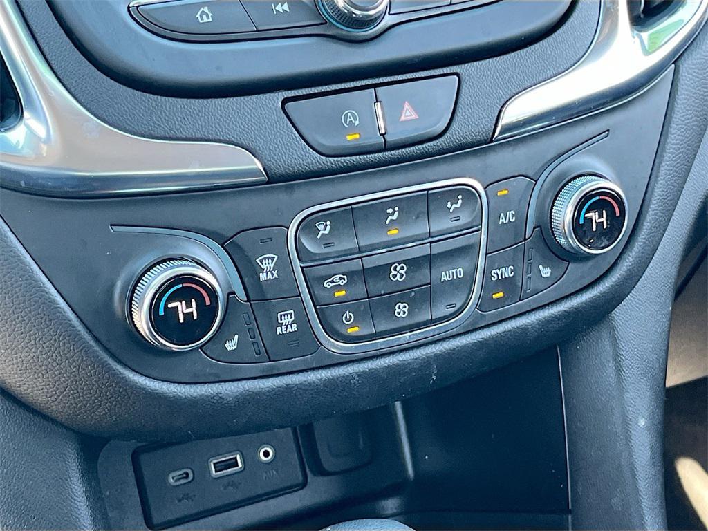 used 2022 Chevrolet Equinox car, priced at $17,080